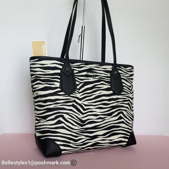 MICHAEL KORS Eva Small Nylon Tote with Animal Print- Black Multi 🎈$98. - Picture 2 of 16